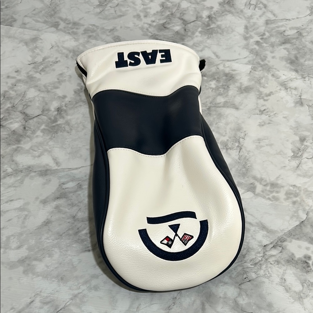 HERITAGE COLLECTION GOLF CLUB  HEAD COVER WITH LOGO WHITE N BLACK